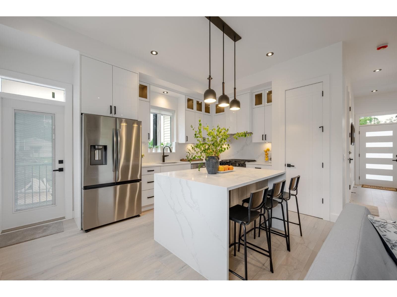 33715 ROCKLAND AVENUE, Fraser Valley — photo 2