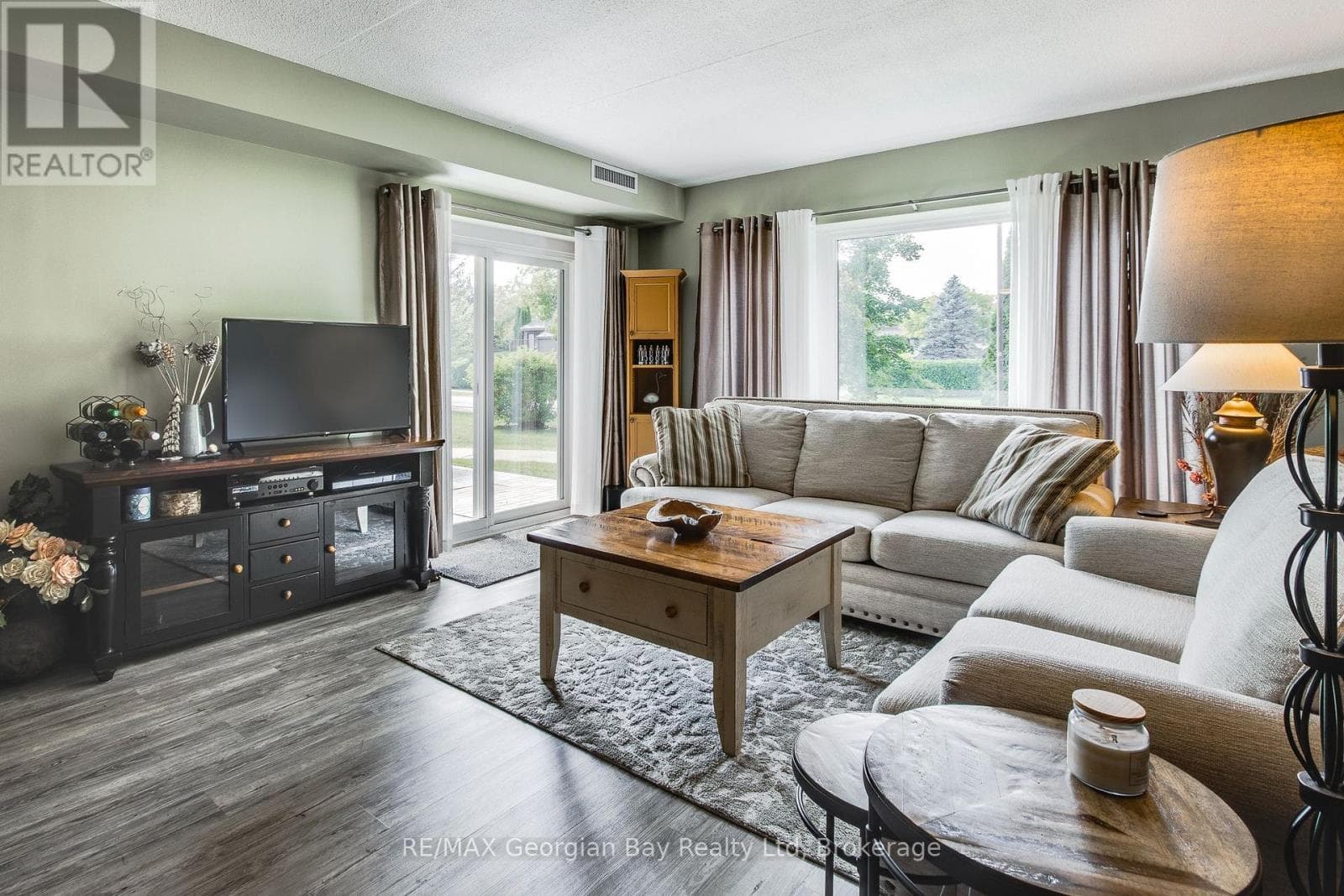 102 - 11 BECK BOULEVARD, OnePoint