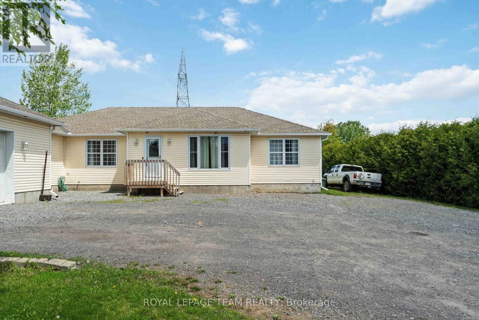1628 STANLEYFIELD CRESCENT, Ottawa — photo 2