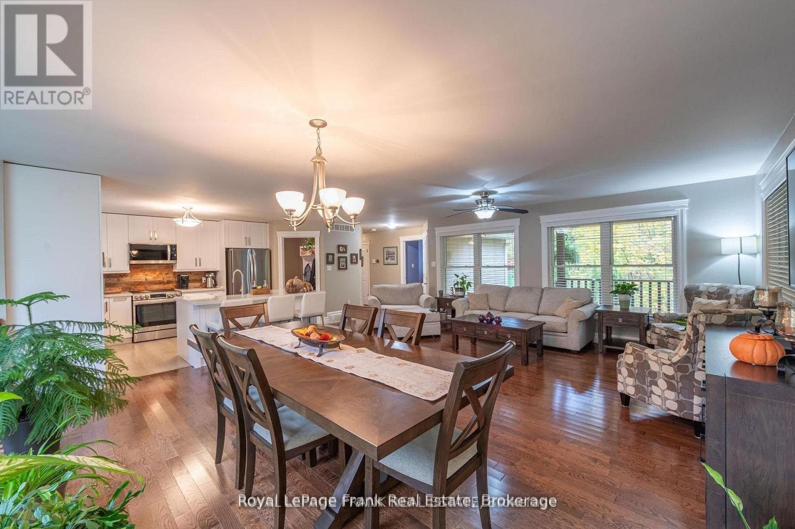 25 LAKELAND AVENUE, Central Lakes — photo 4