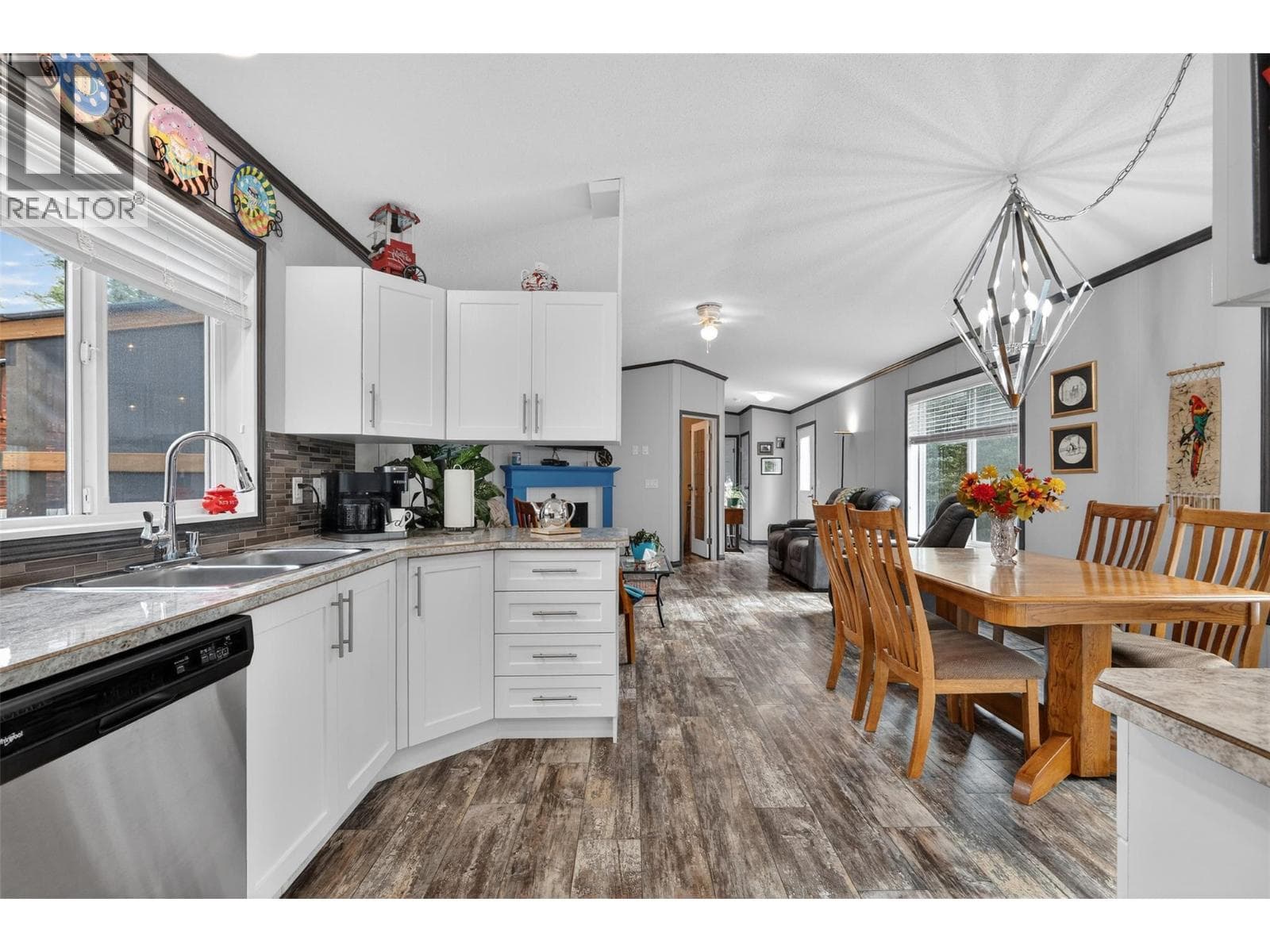 5235 Shaw Road Unit# 11, Interior REALTORS® — photo 3