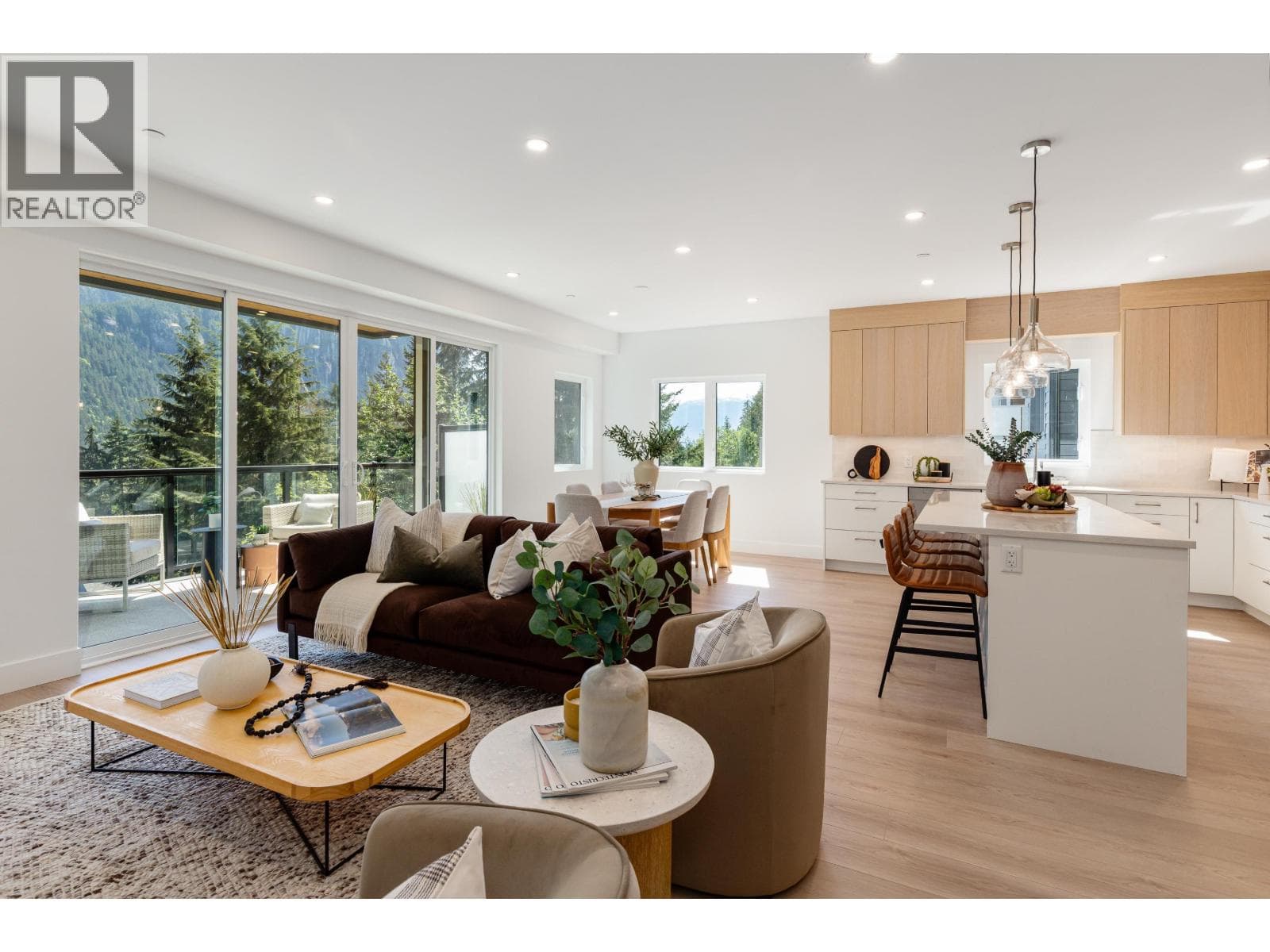 4 2098 CRUMPIT WOODS DRIVE, Greater Vancouver — photo 2