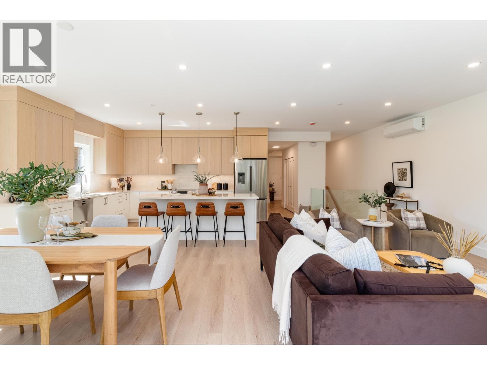 4 2098 CRUMPIT WOODS DRIVE, Greater Vancouver — photo 3