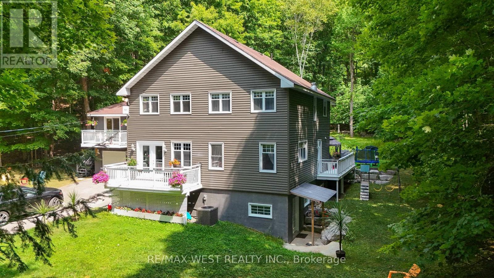 1158 LORNE LANE in 
