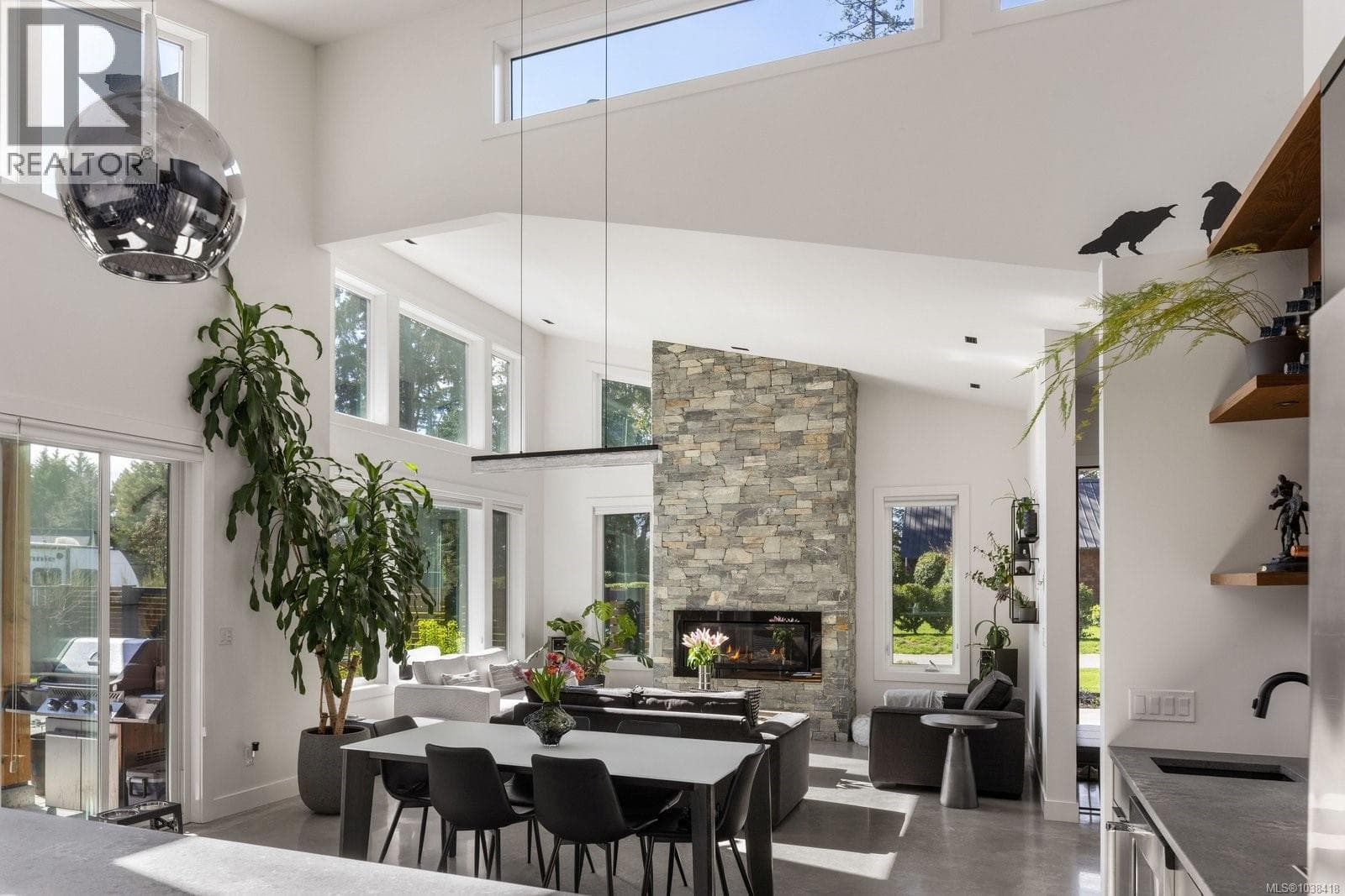 593 Downey Rd, Victoria — photo 4