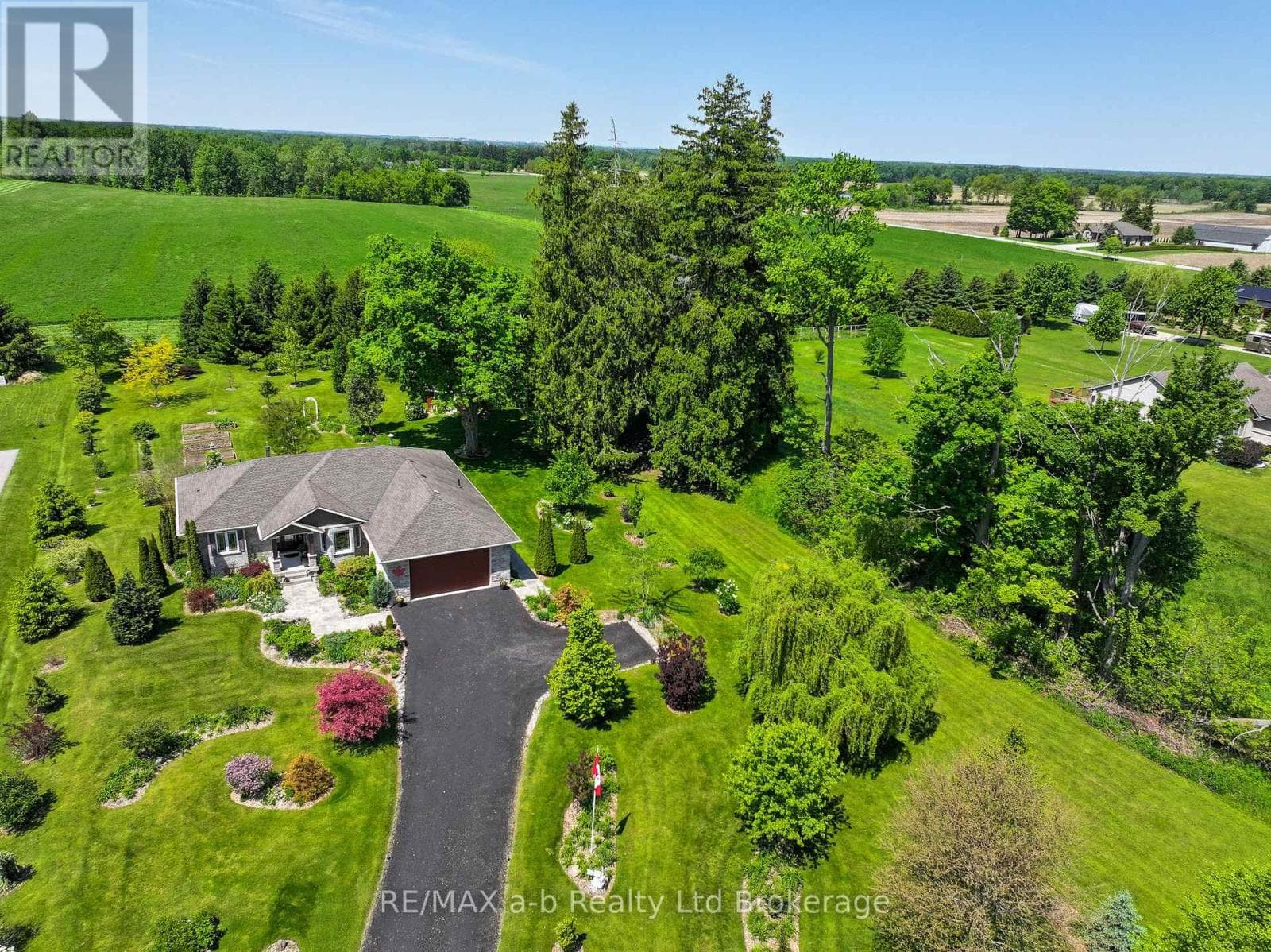 261 MIDDLE TOWNLINE ROAD in 