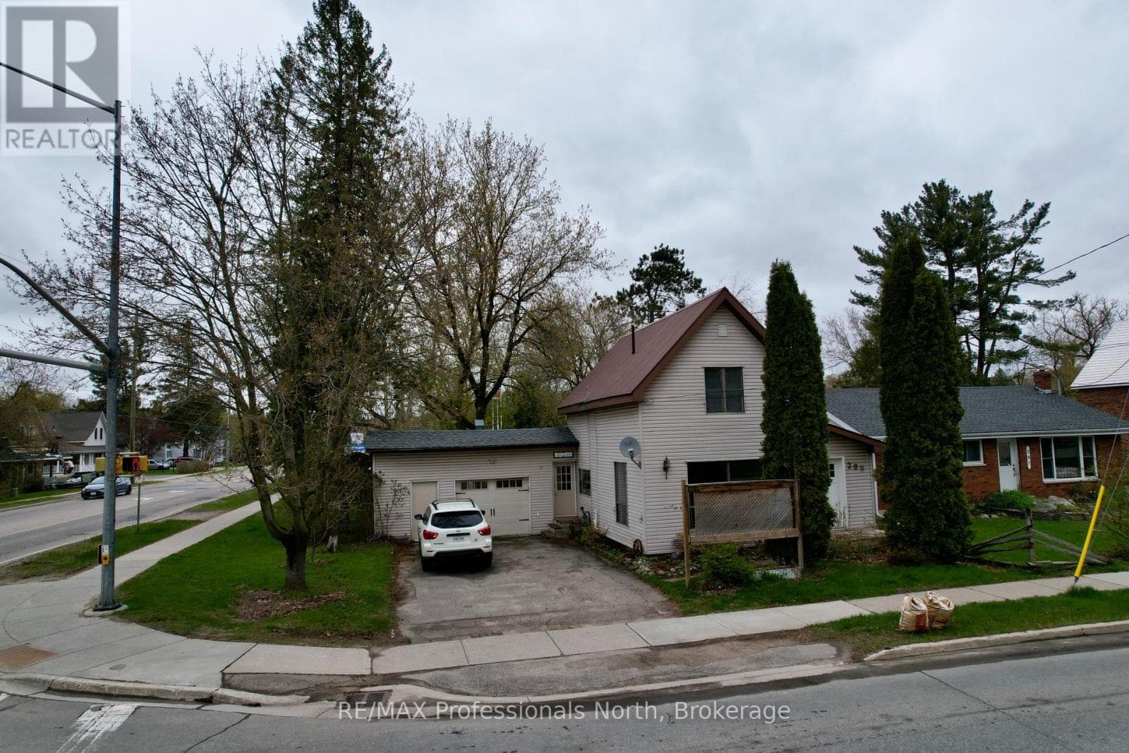 209 DILL STREET, OnePoint — photo 3