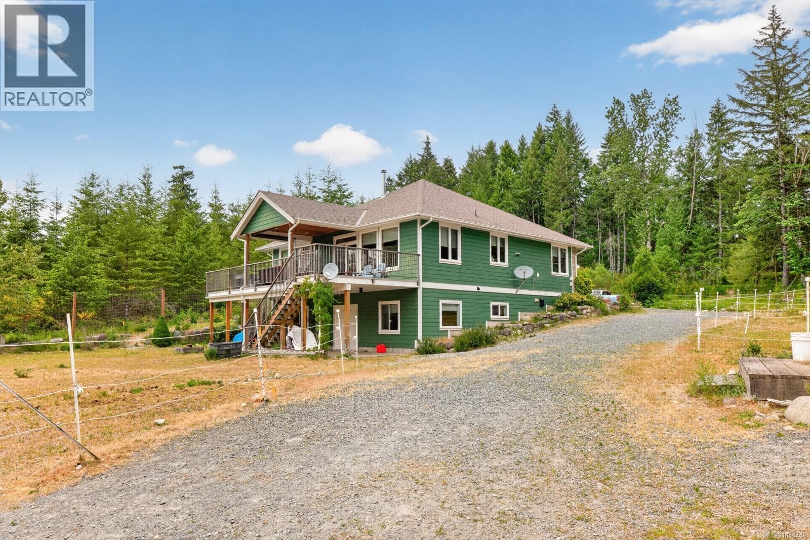 5160 Cowichan Lake Rd, Vancouver Island — photo 2