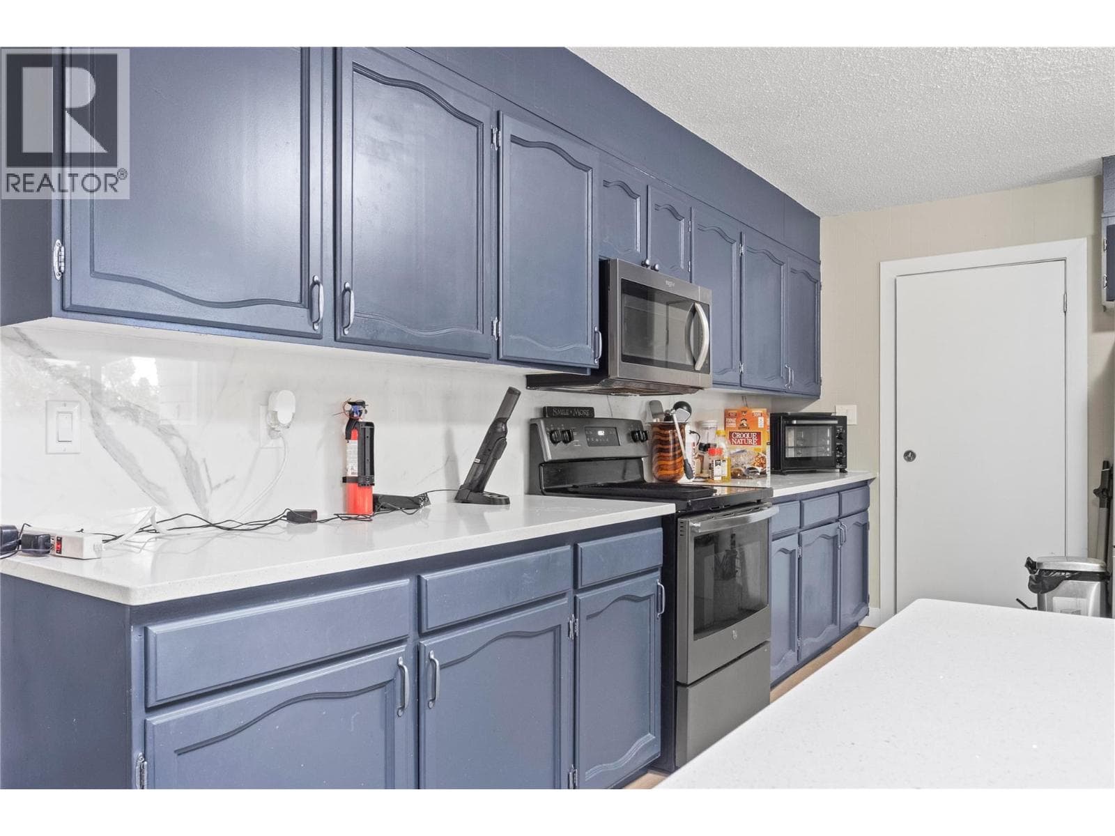 6699 SCOTT ROAD, Interior REALTORS® — photo 5