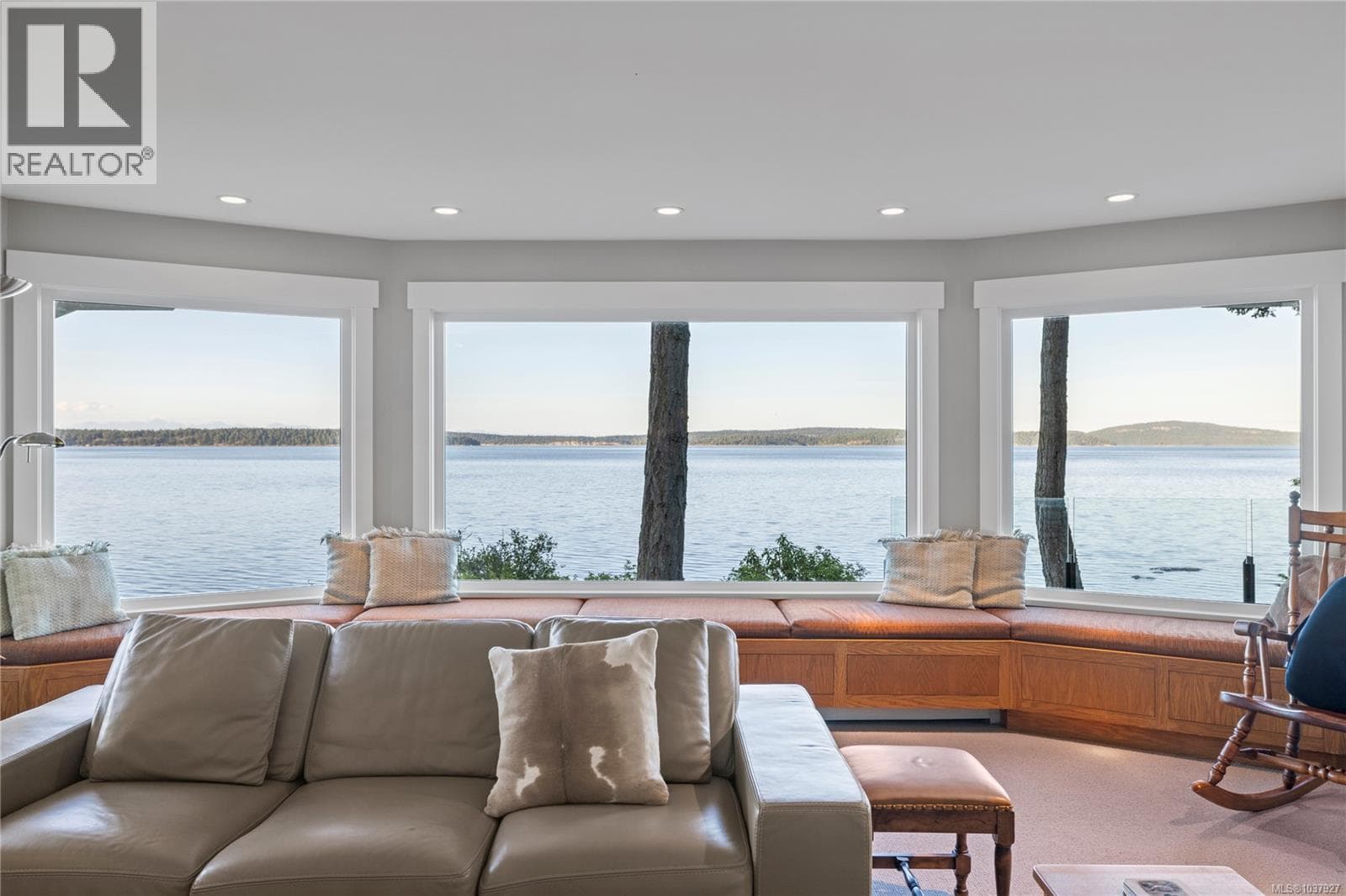 2858 Twin Oaks Dr, Vancouver Island — photo 5