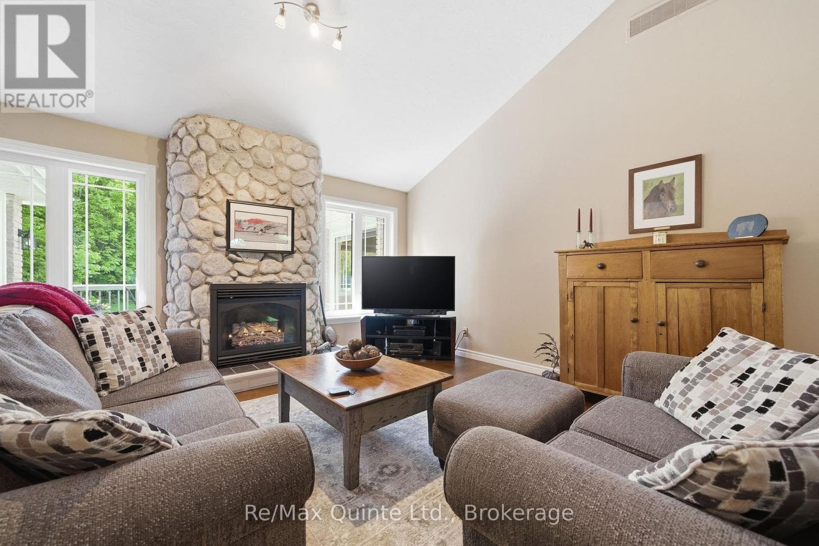 302 CLEARVIEW ROAD, Central Lakes — photo 5