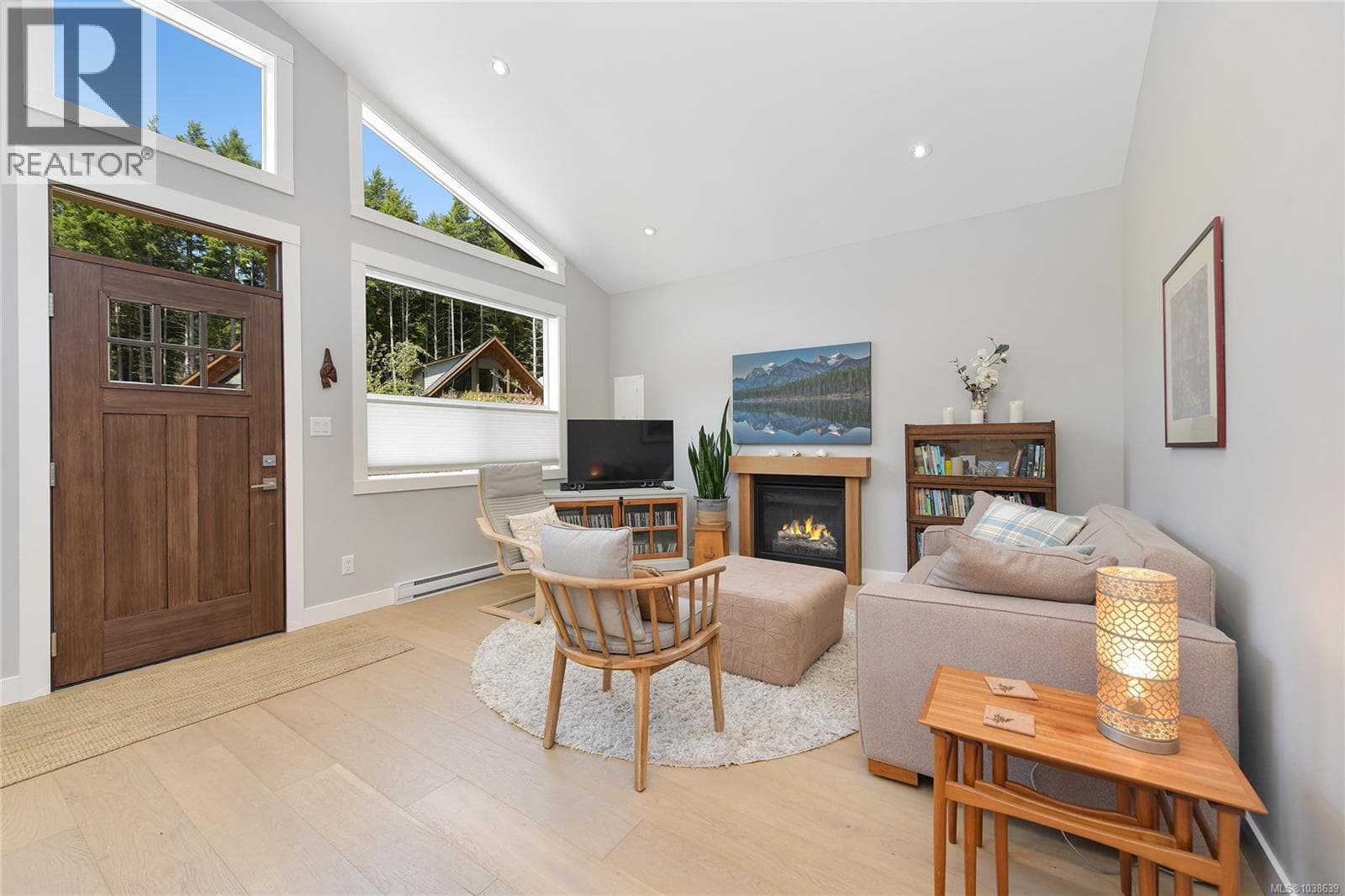 3822 TRAILHEAD DRIVE, Victoria — photo 3