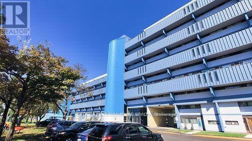 806 - 4673 JANE STREET in Black Creek