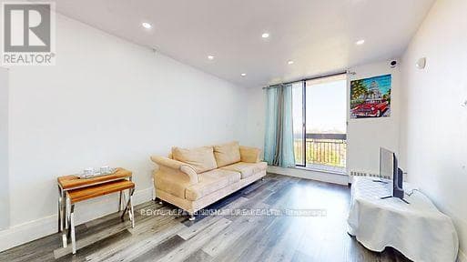 806 - 4673 JANE STREET, Toronto — photo 5