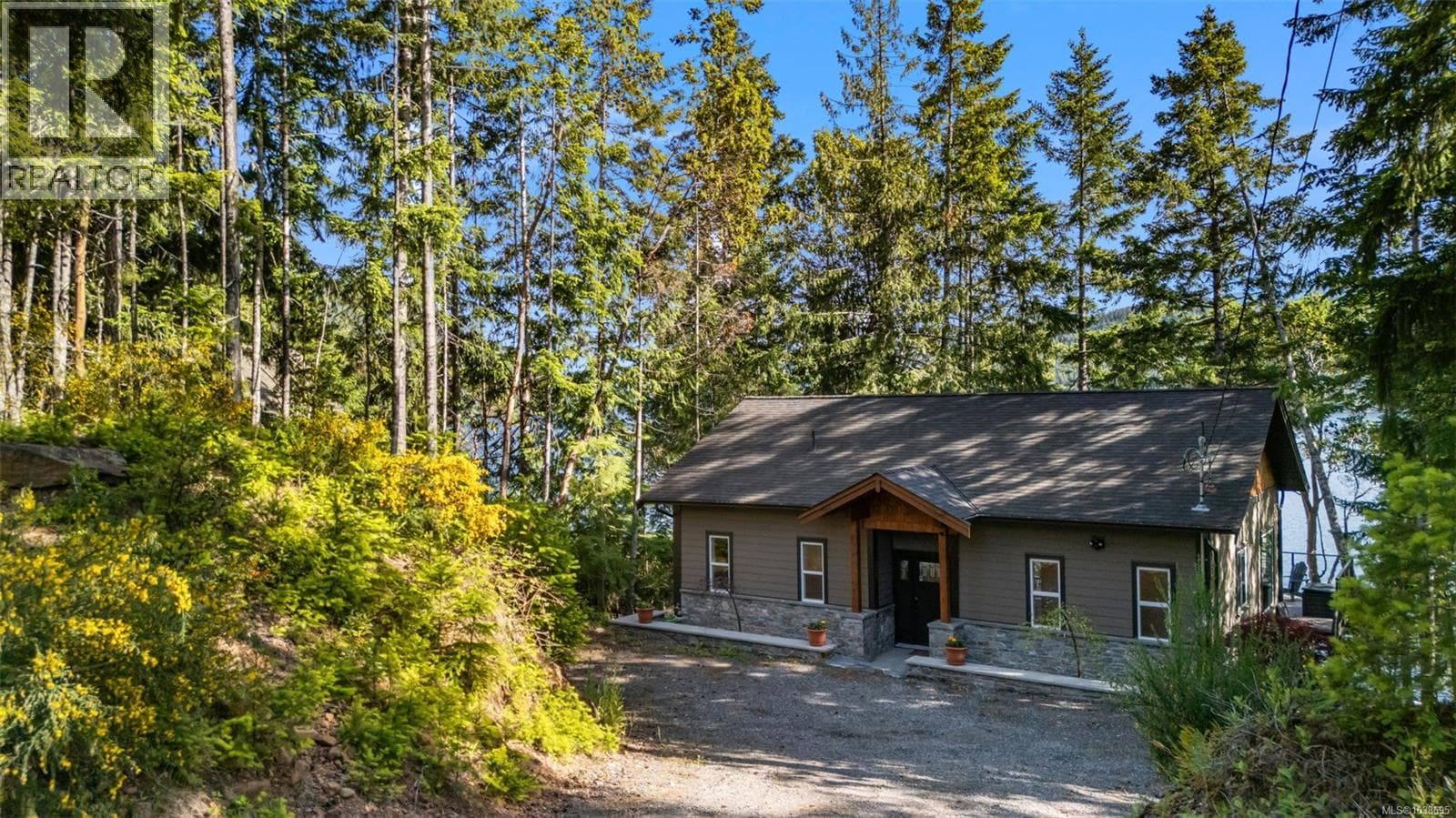 8130 SA-SEEN-OS CRESCENT, Vancouver Island — photo 4