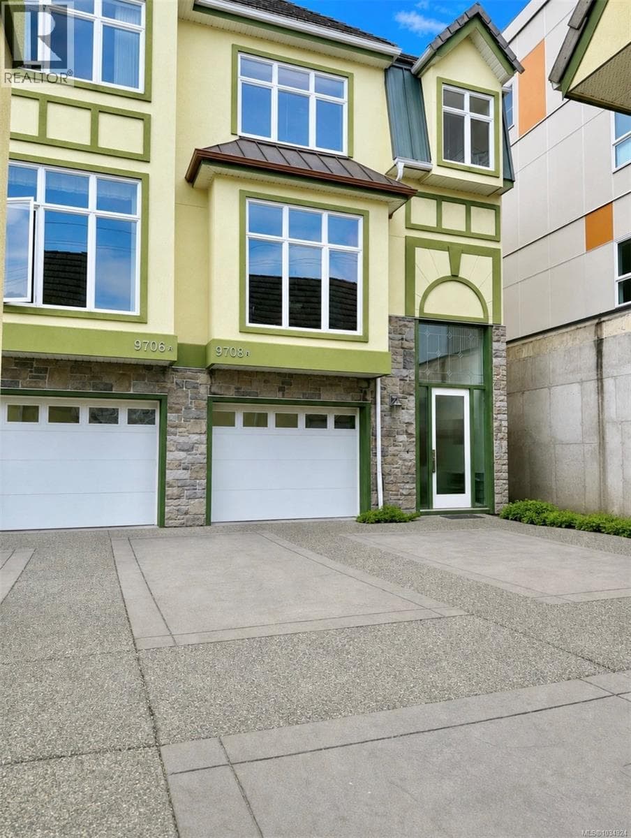 9708A Third St, Victoria — photo 3