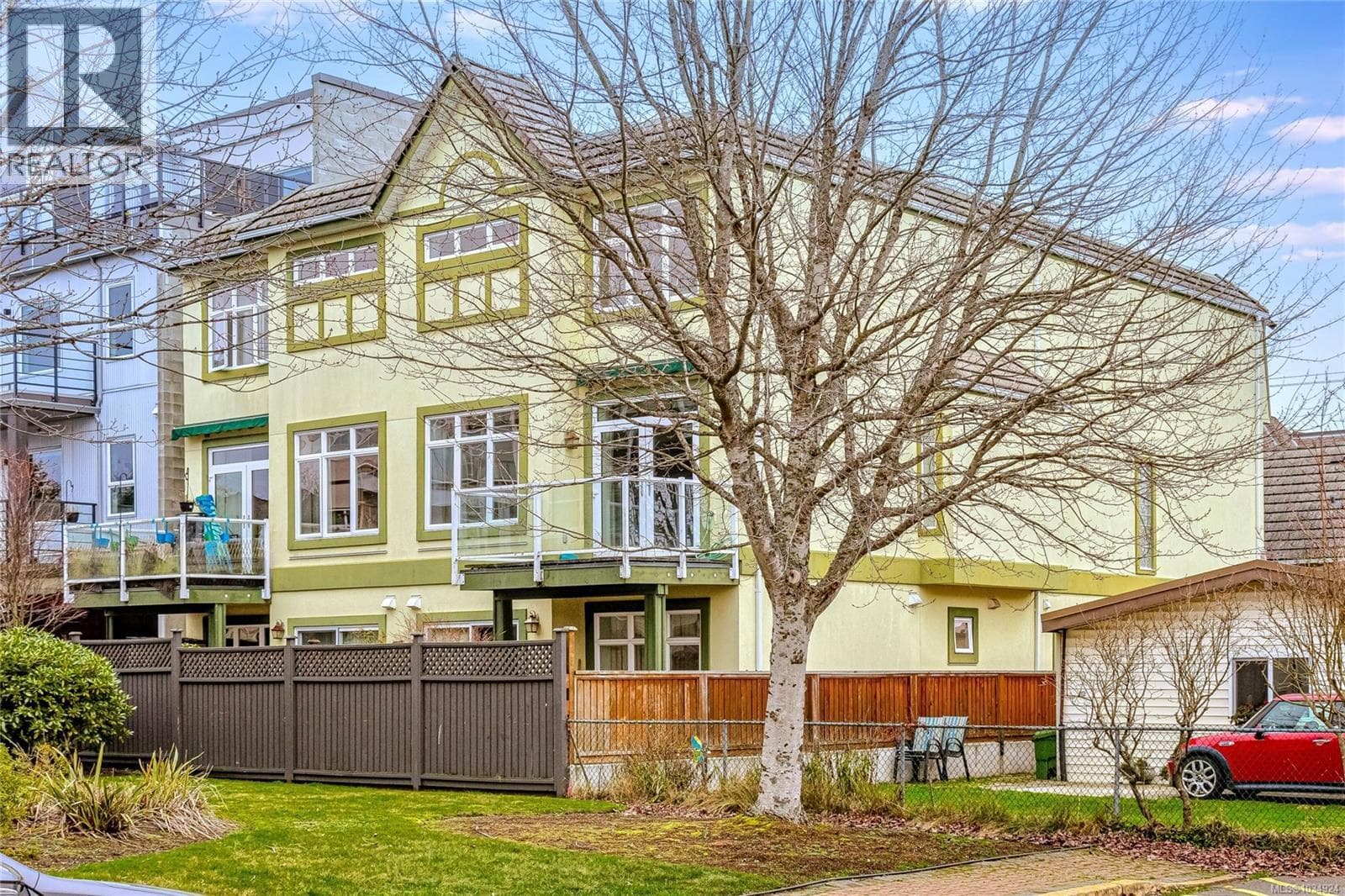 9708A Third St, Victoria — photo 4