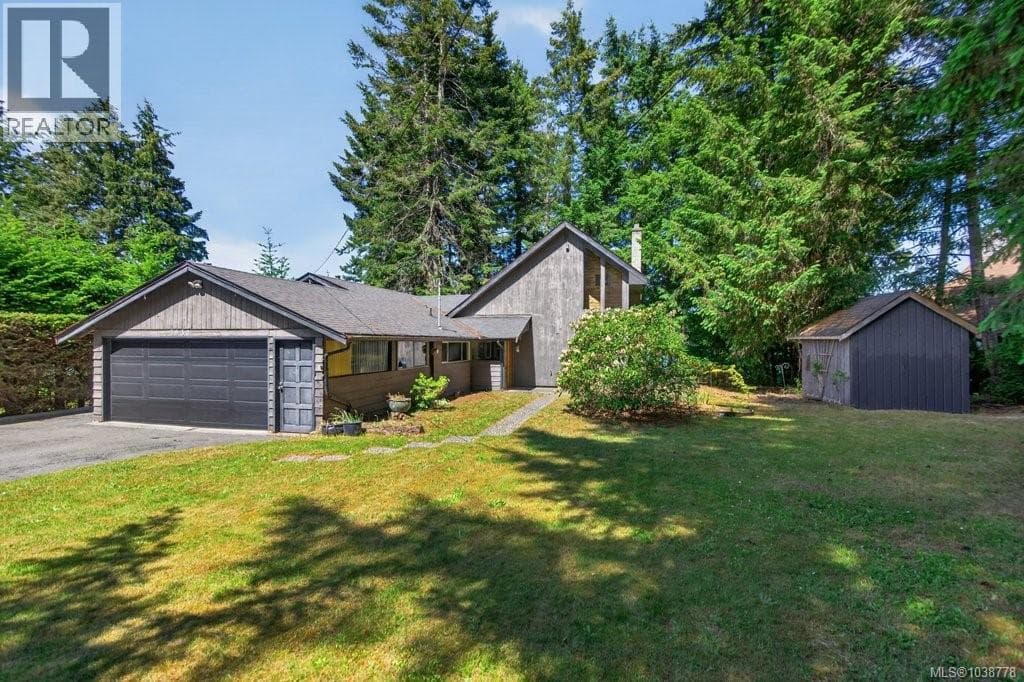 7630 Ships Point Rd, Vancouver Island — photo 2
