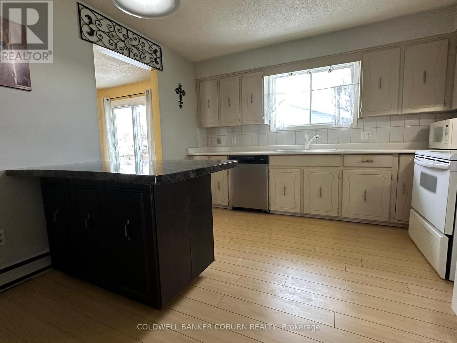 4016 DISHAW STREET, Ottawa — photo 4