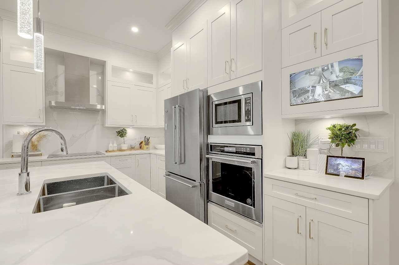 17849 BARNSTON DRIVE EAST, Fraser Valley — photo 2