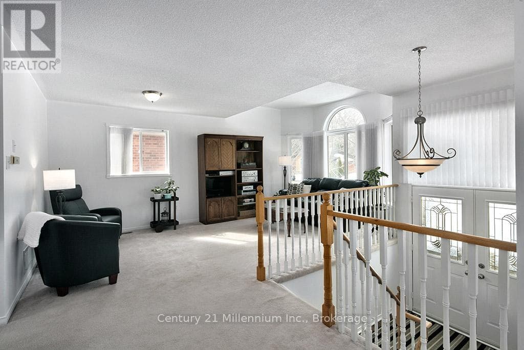 15 BRILLINGER DRIVE, OnePoint — photo 4
