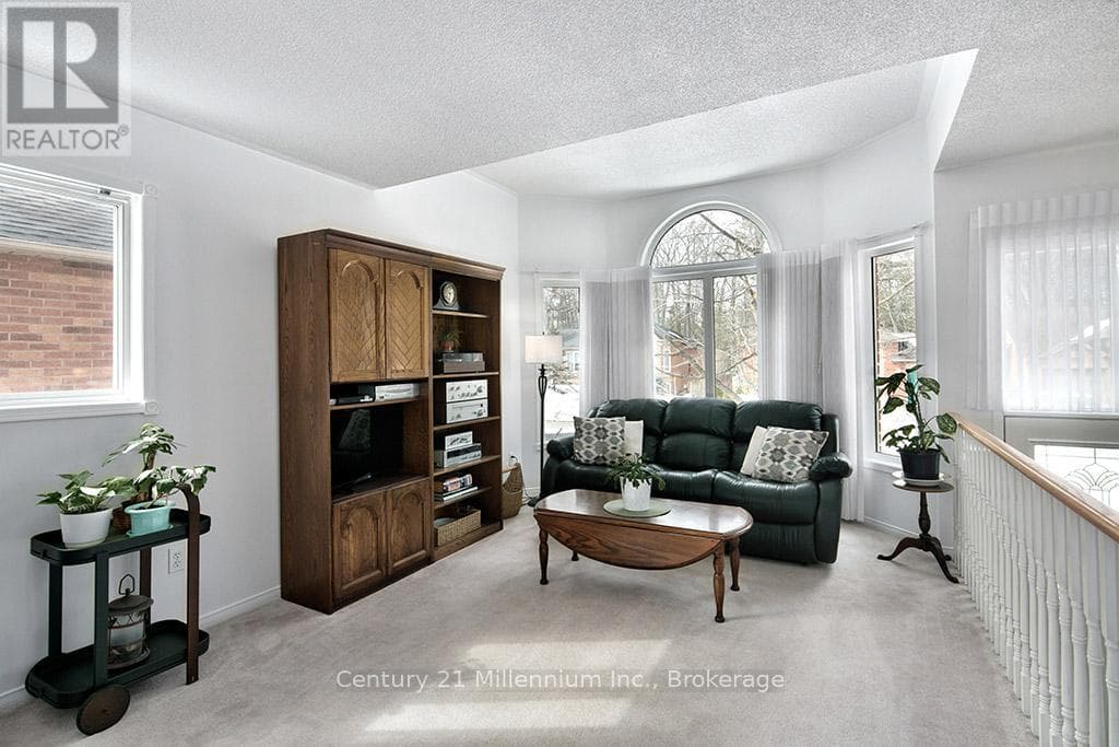 15 BRILLINGER DRIVE, OnePoint — photo 5