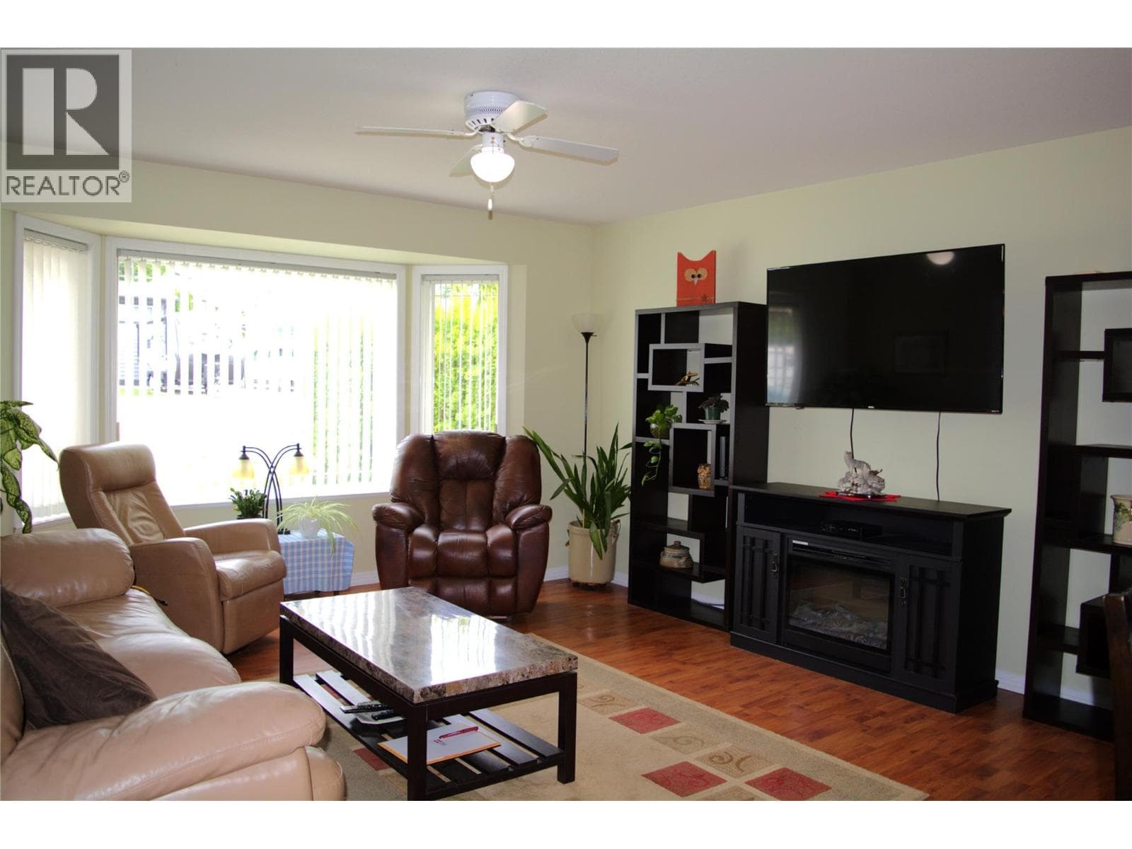 1921 Morrissey Street, Interior REALTORS® — photo 5