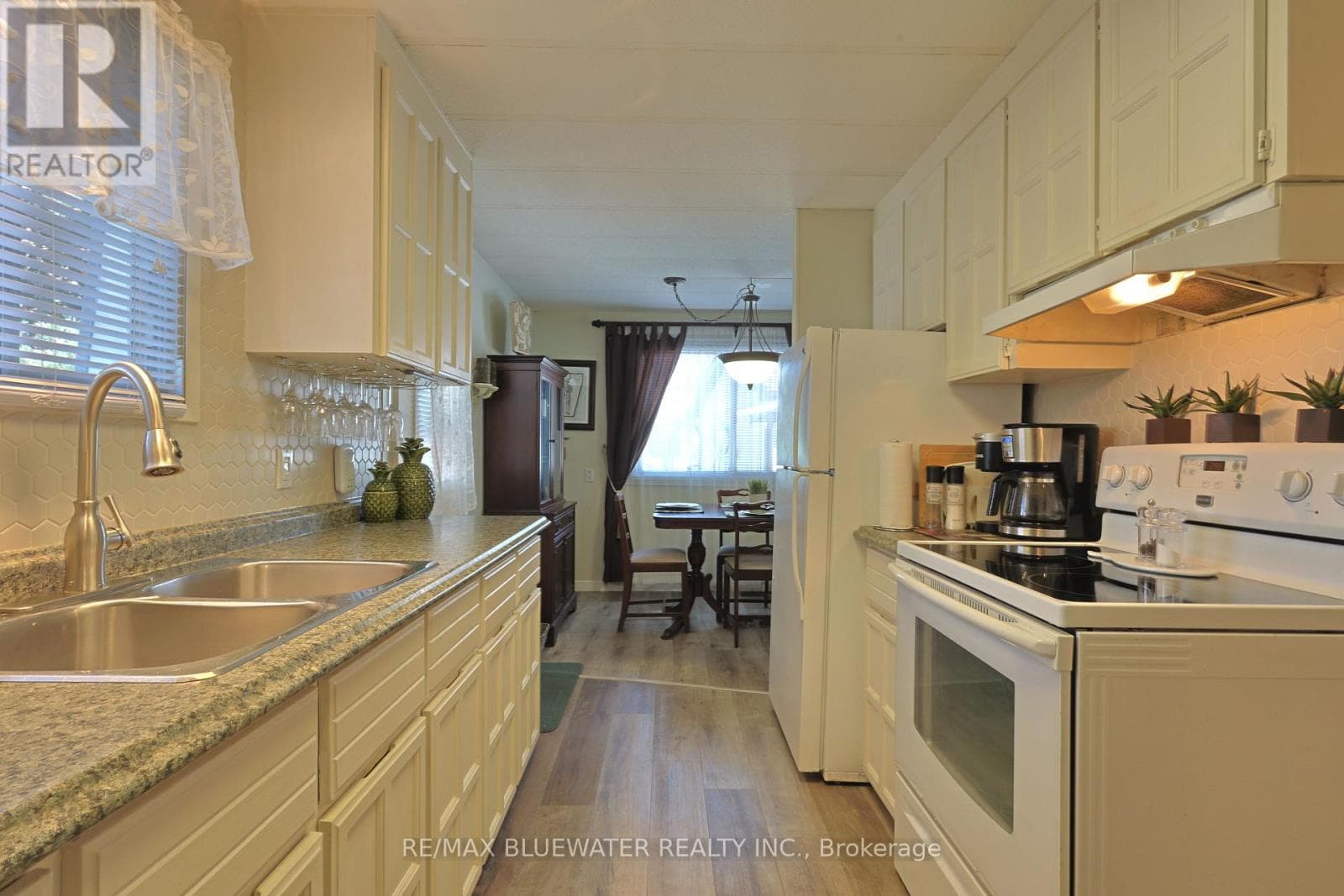 208 BILTMORE DRIVE, London and St. Thomas — photo 5