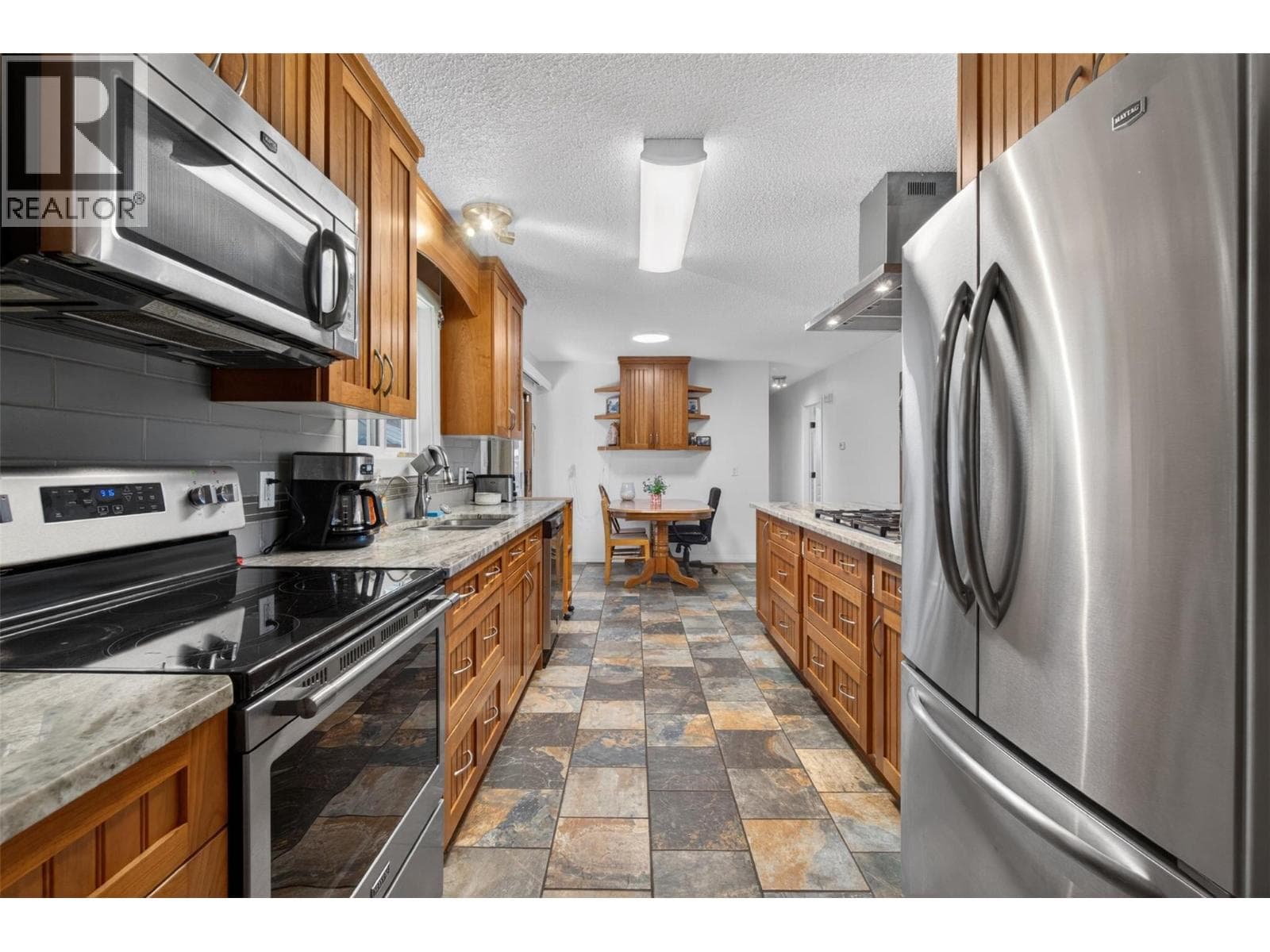 3180 28th Avenue NE, Interior REALTORS® — photo 5