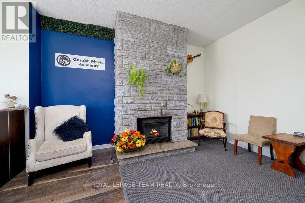422 DONALD B MUNRO DRIVE, Ottawa — photo 5