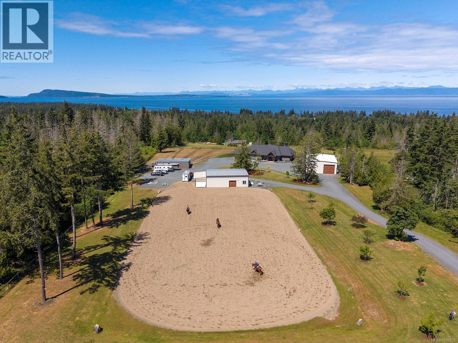 416 Grovehill Rd, Vancouver Island — photo 3