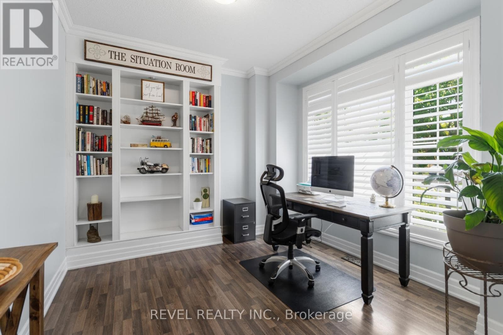 74 MOUNT CRESCENT, Toronto — photo 4