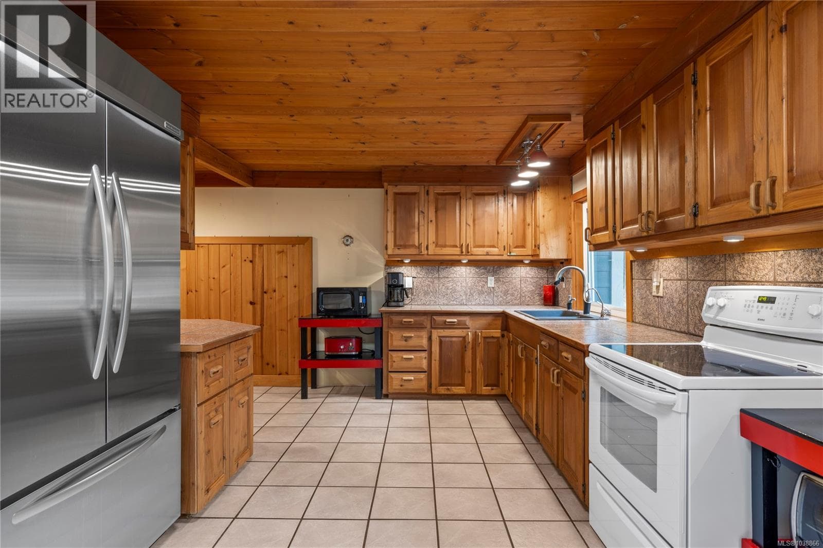 550 Corcan Rd, Vancouver Island — photo 2