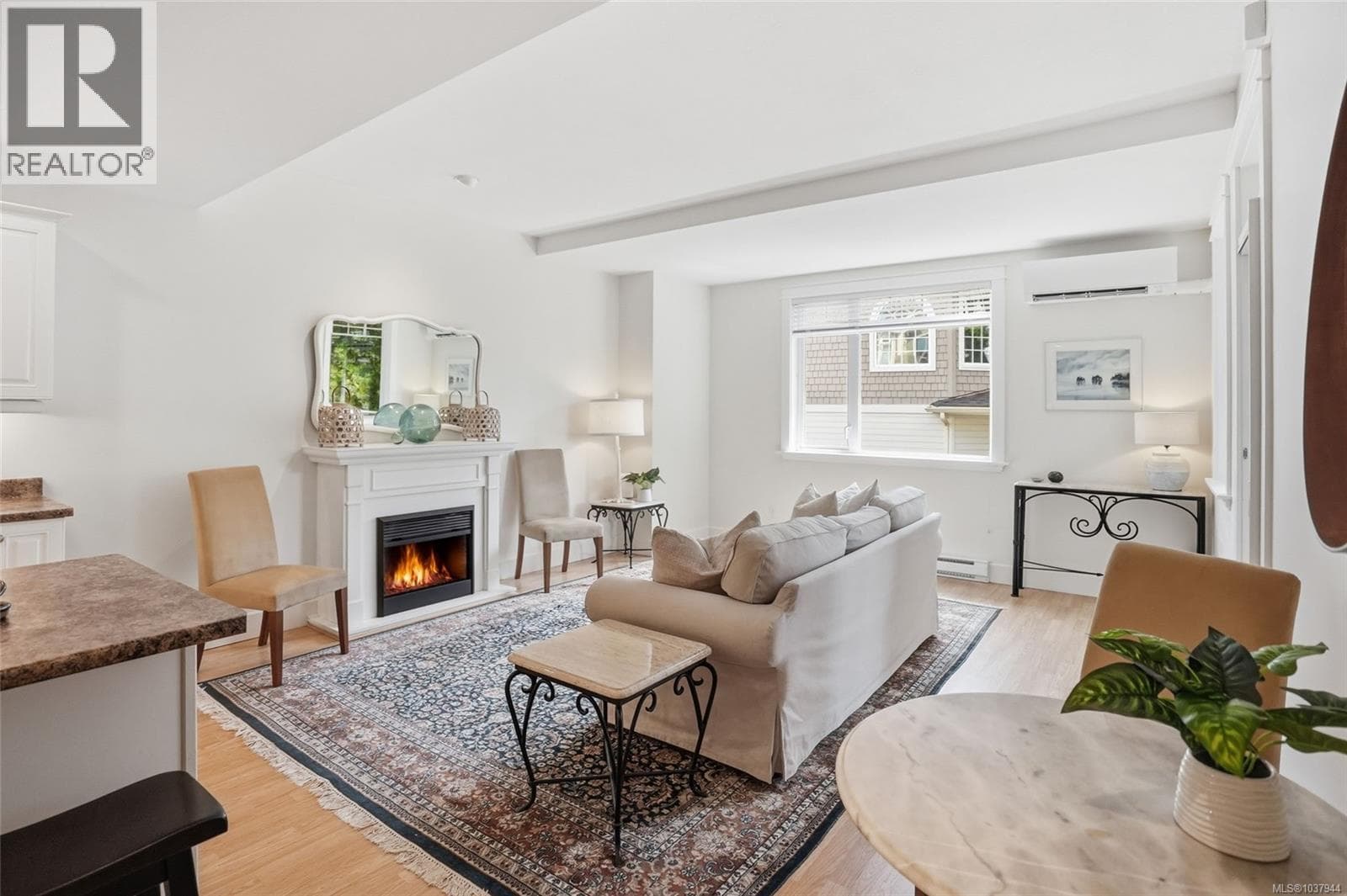 101 193 Second Ave W, Vancouver Island — photo 2