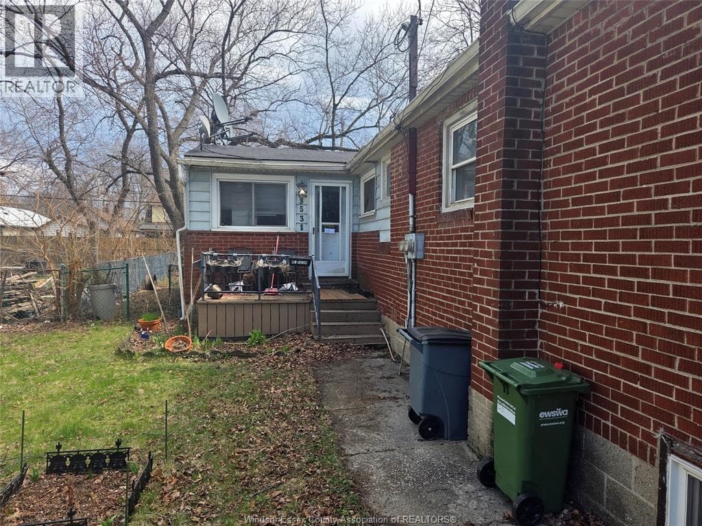 3531 PETER STREET, Windsor — photo 3
