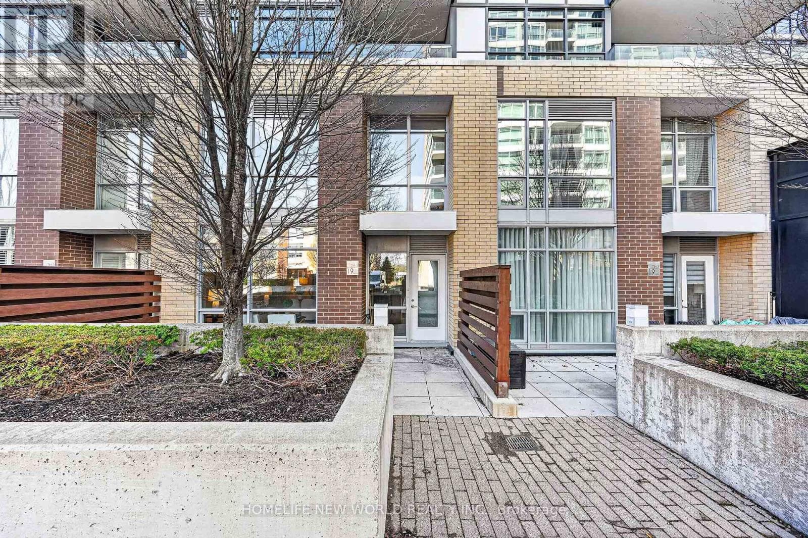 TH2 - 19 SINGER COURT, Toronto — photo 2