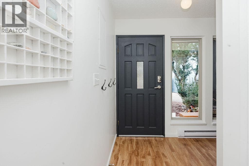 5 623 FARNHAM ROAD, Greater Vancouver — photo 5