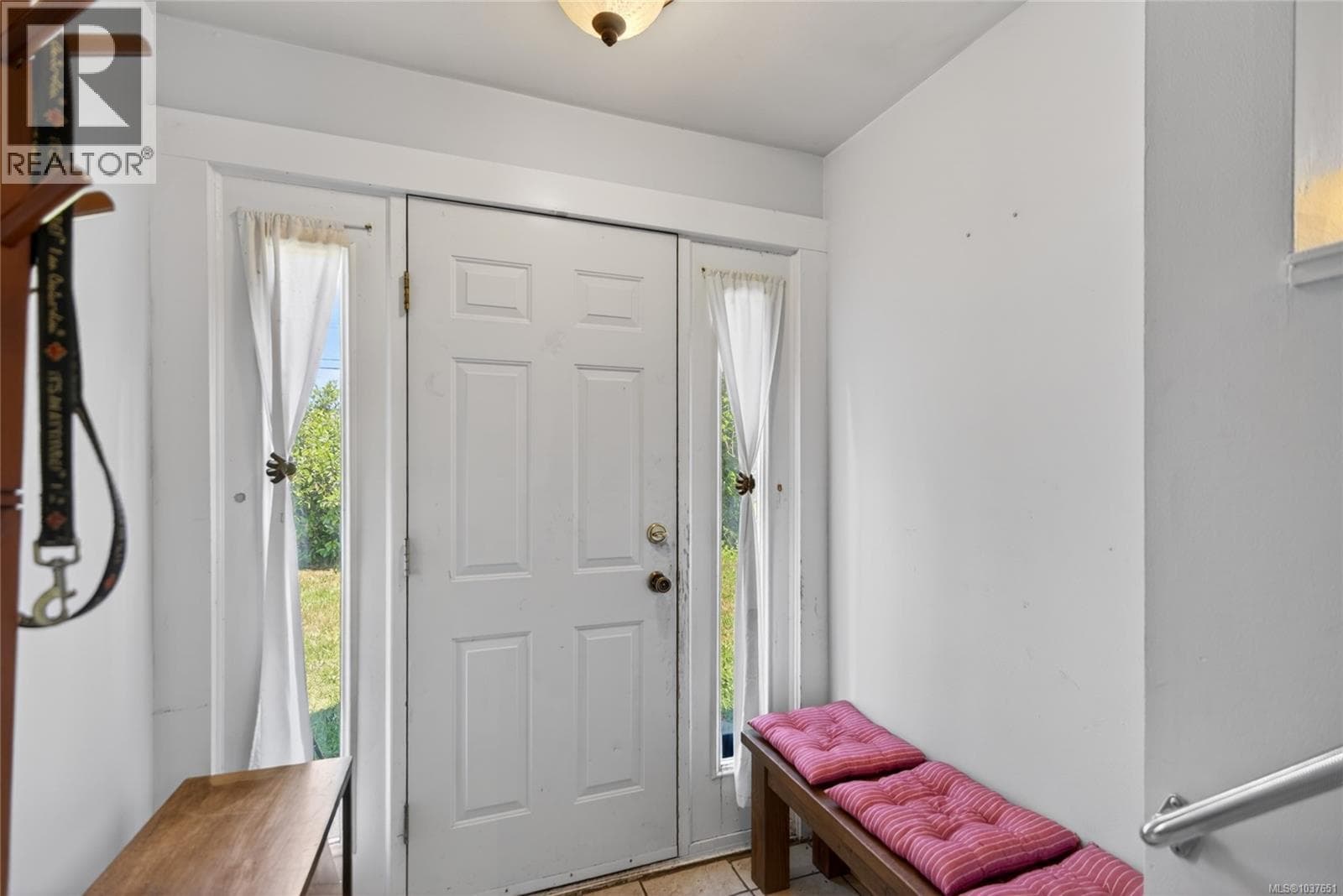 295 CENTENNIAL DRIVE, Vancouver Island — photo 4