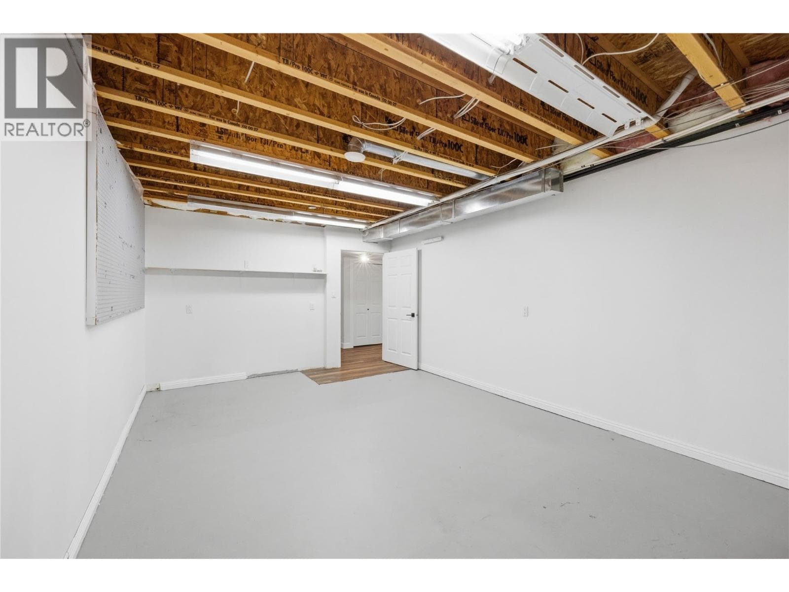 2850 EVERGREEN DRIVE, Interior REALTORS®