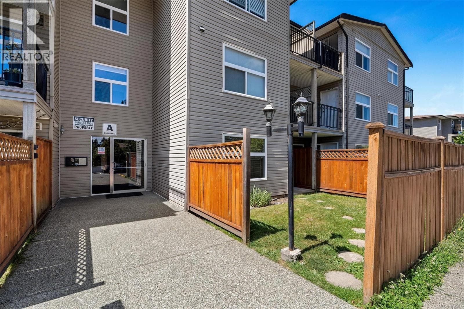 111 3215 Cowichan Lake Rd, Vancouver Island — photo 2