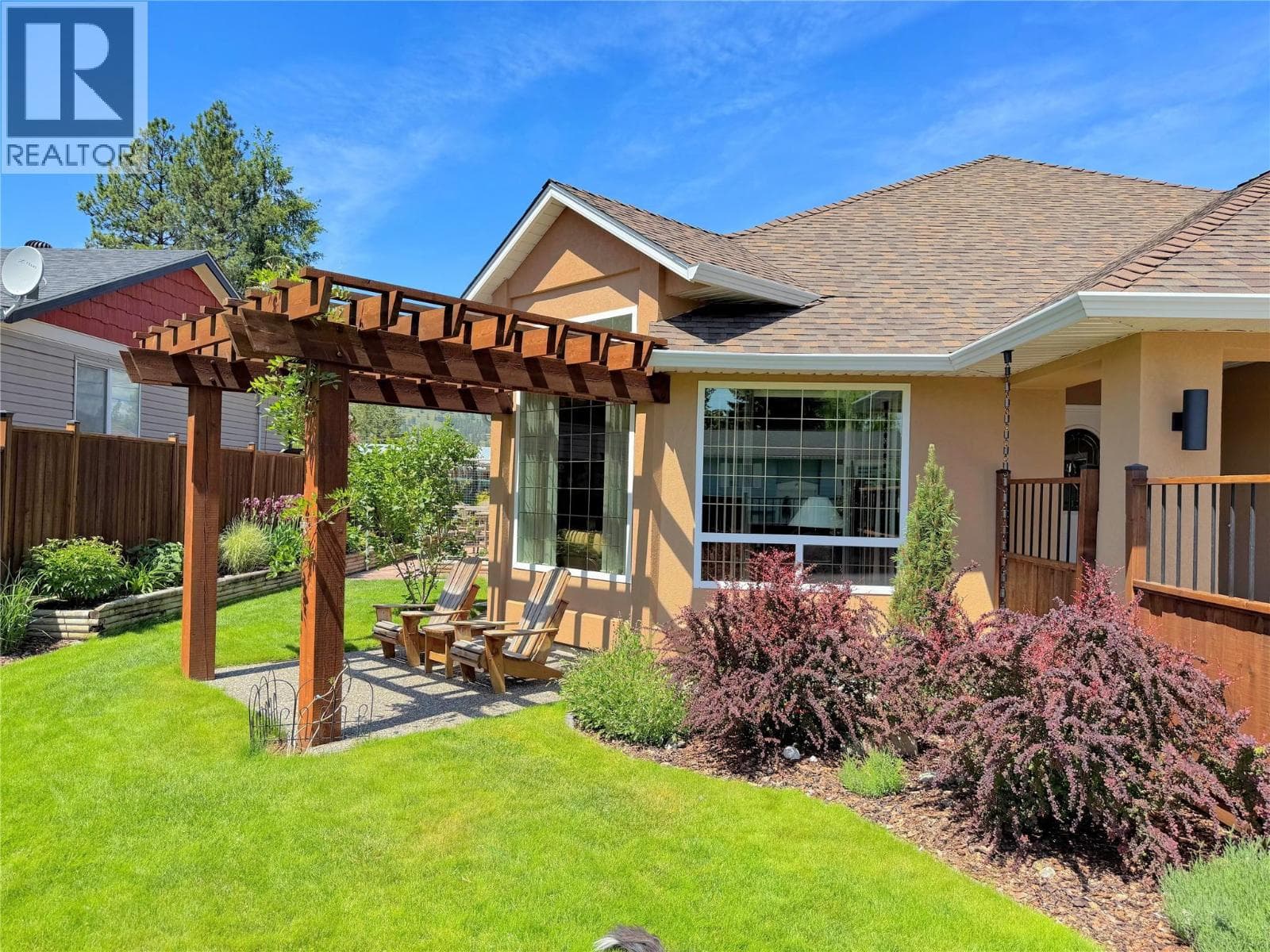 389 BILLITER AVENUE, Interior REALTORS® — photo 3