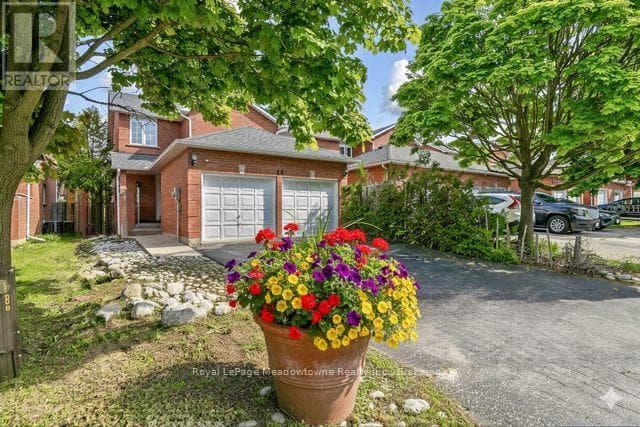 44 CORBETT STREET, Oakville-Milton — photo 4