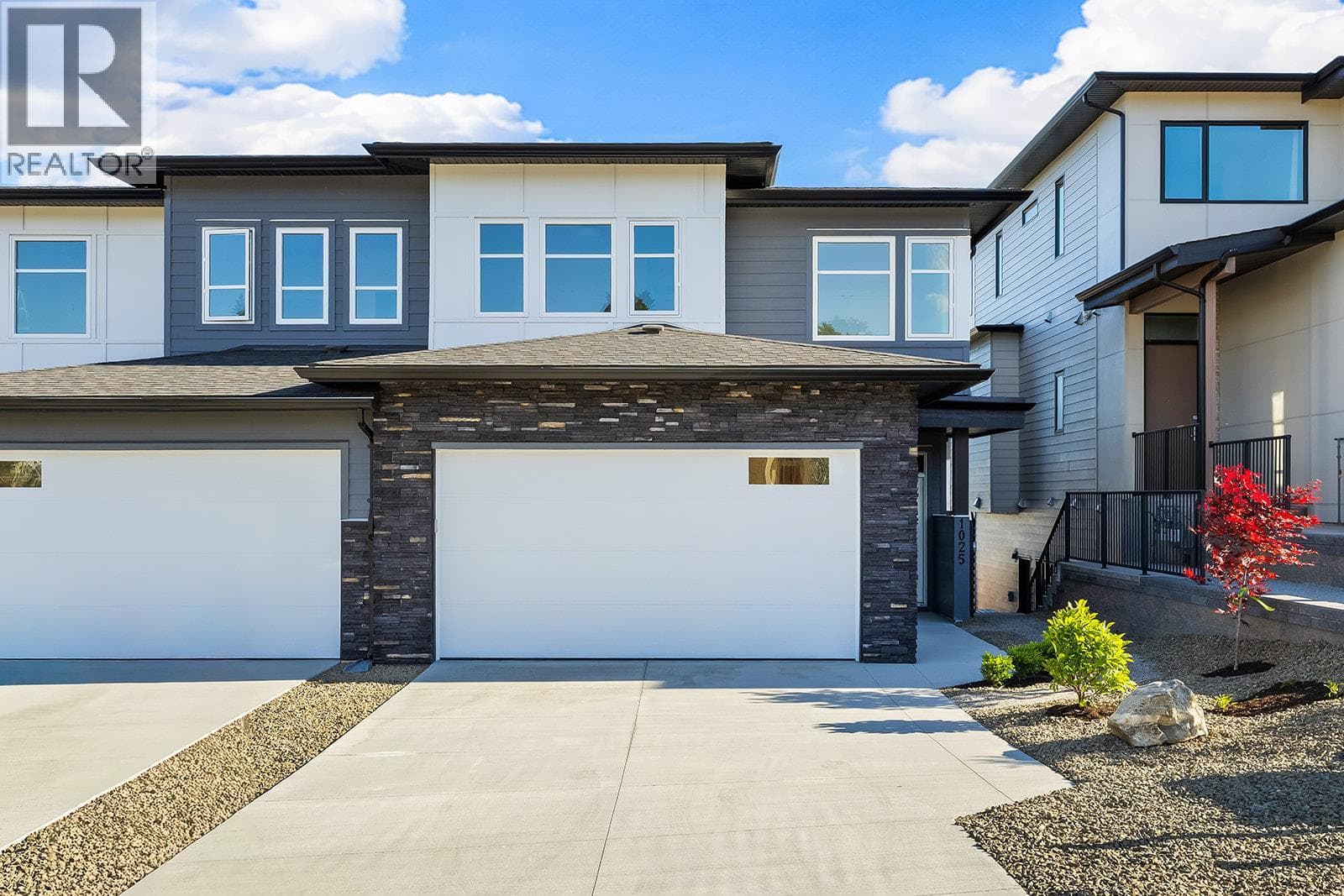 1025 Kitson Court, Interior REALTORS®
