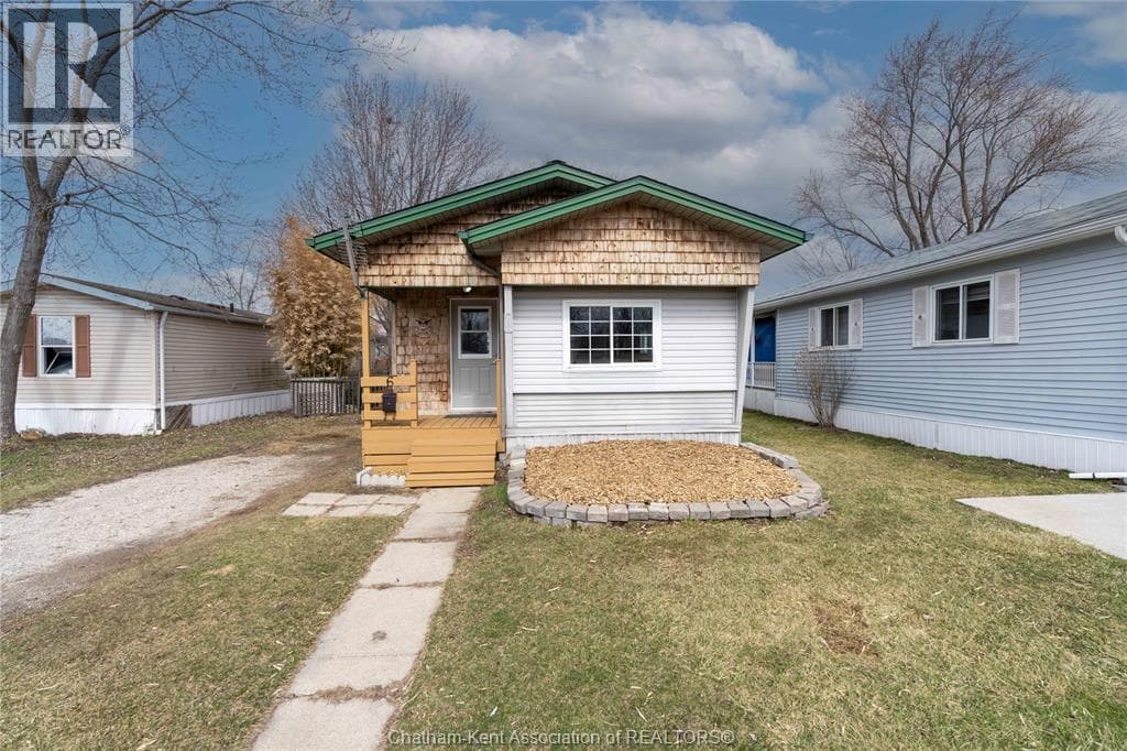 6 MAPLE DRIVE, Chatham Kent — photo 2