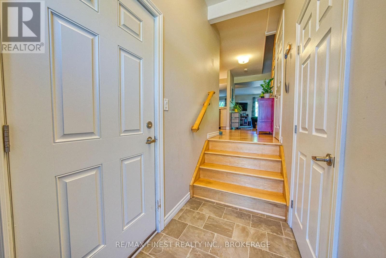 1010 ROSANNA AVENUE, Kingston — photo 2