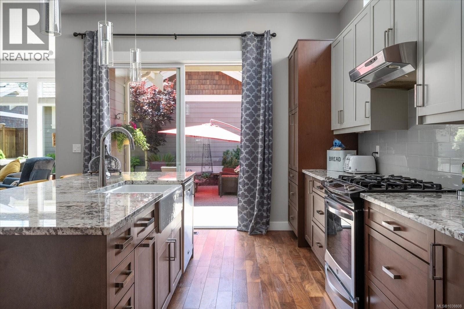 710 West Ridge Way, Vancouver Island — photo 5