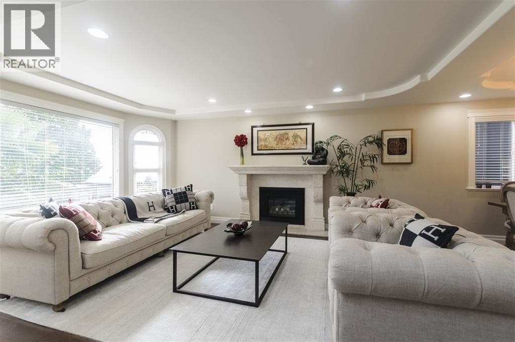 183 HOWARD AVENUE NORTH, Greater Vancouver — photo 2