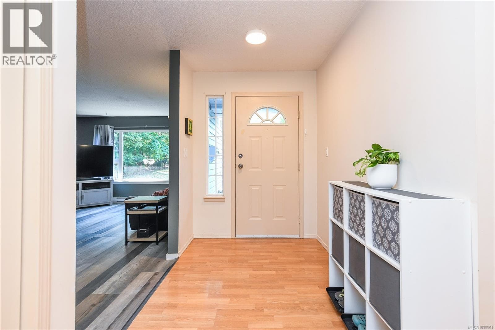 7730 Vivian Way, Vancouver Island — photo 3