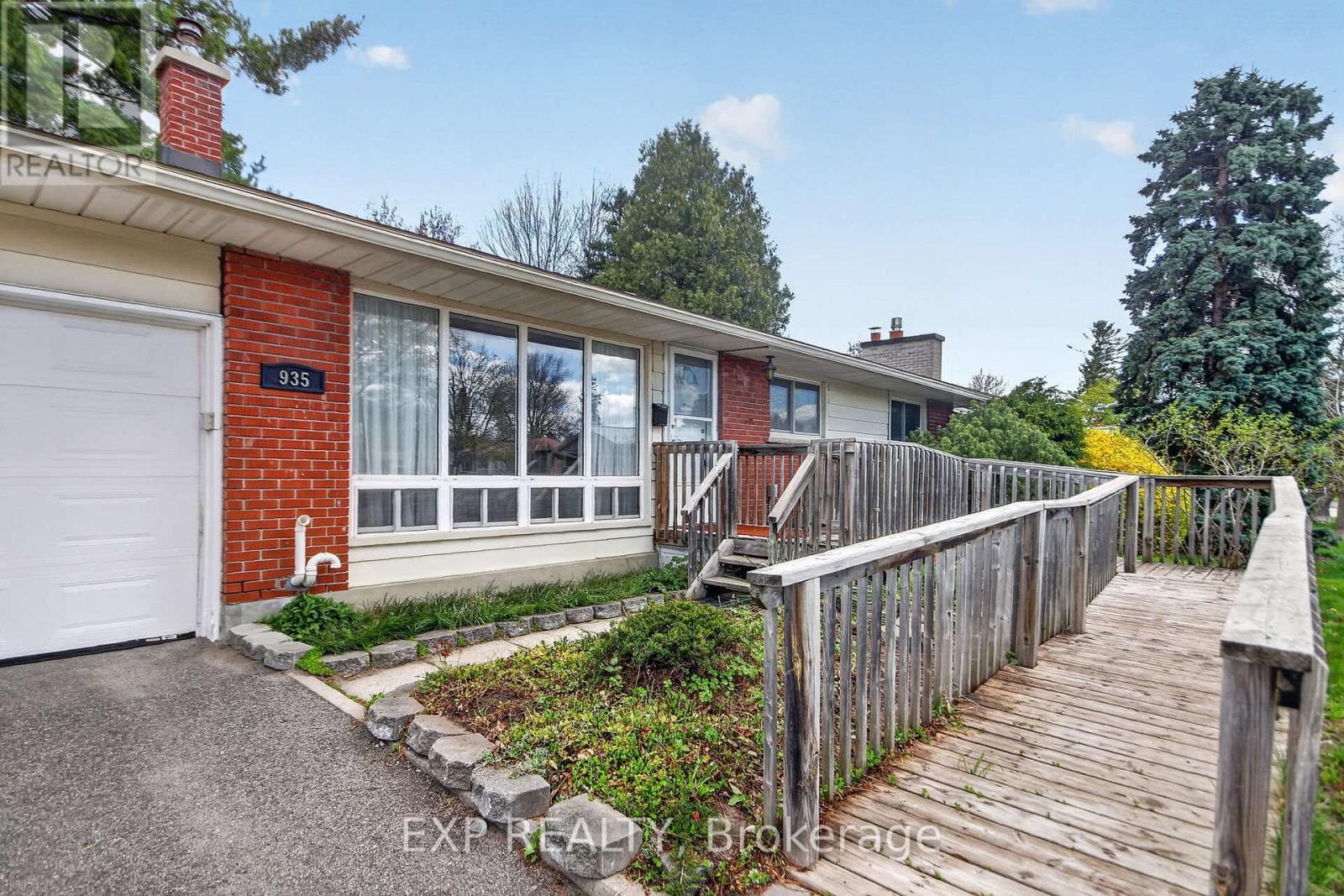 935 PLEASANT PARK ROAD, Ottawa — photo 2