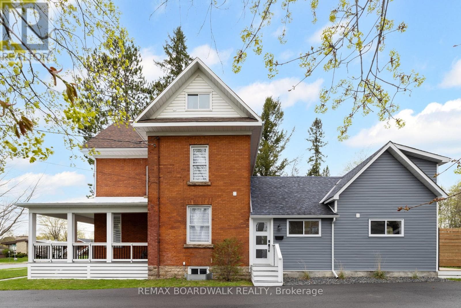 45 DRUMMOND STREET WEST, Ottawa — photo 2